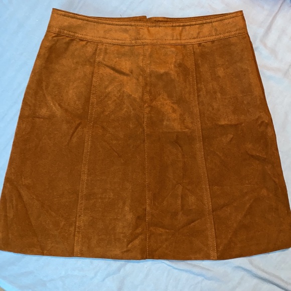 H&M Brown Mini-Skirt - Picture 3 of 3